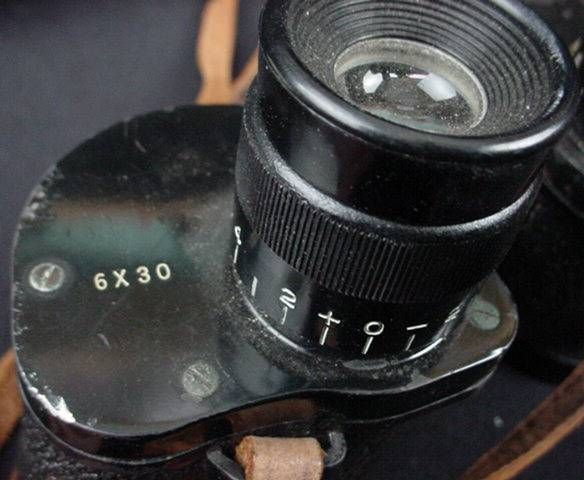   Universal Camera Corp BU Ships MK XXXIII Binoculars 6x30 WWII  