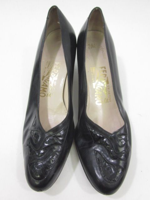 SALVATORE FERRAGAMO Black Leather Snakeskin Pumps 7 A  