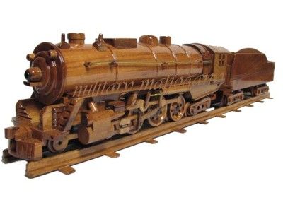   LOCOMOTIVE & COAL CAR MAHOGANY WOOD WOODEN HAND CARVED MADE MODEL