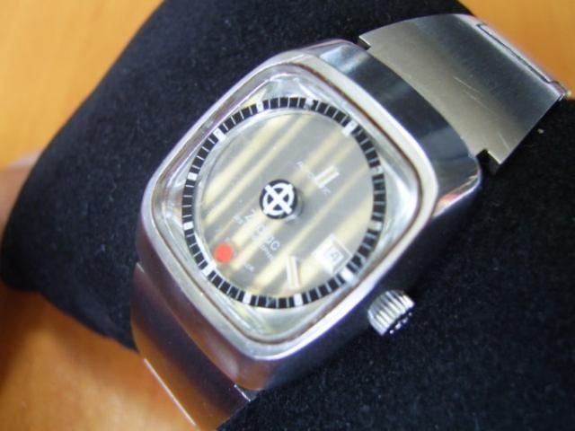 RARE 70S LADIES ZODIAC ASTROGRAPHIC AUTOMATIC CAL 34  