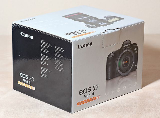 Canon EOS 5D Mark II 21.1 MP Digital SLR Camera (Body Only) MINT 