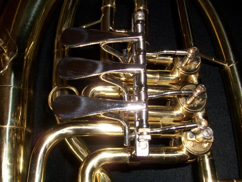 OPUS BARITONE HORN WITH BACH MOUTHPIECE 12C  