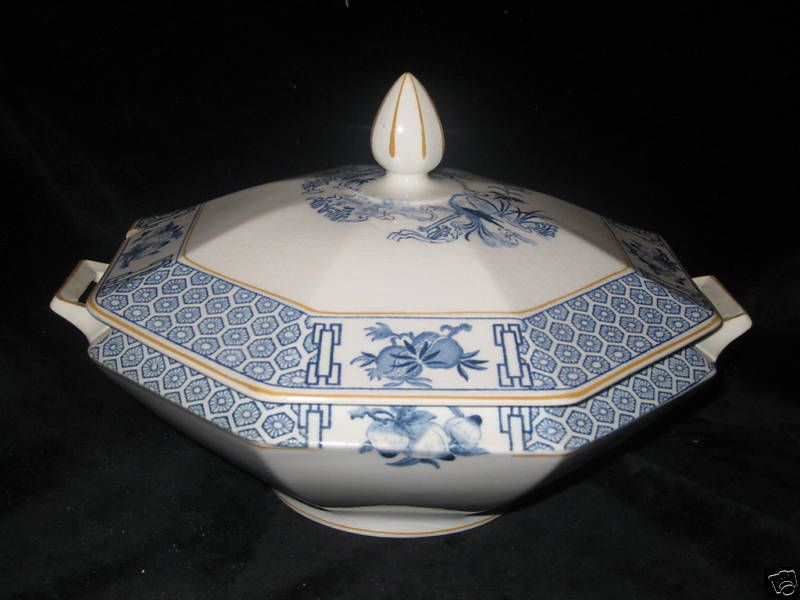 JOHNSON BROTHERS   GENEVA   BIRDS   COVERED BOWL & LID  