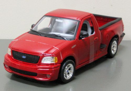 Ford F 150 SVT Lightning Diecast Model Truck Car   Maisto   121 Scale 