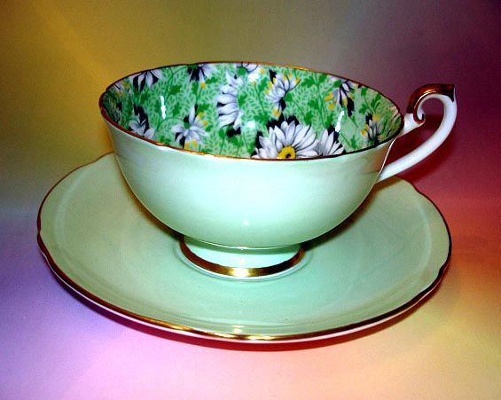 Stunning & Rare Green & Daisy Shelley Cup & Saucer  