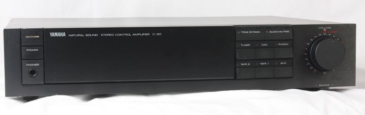 YAMAHA C 60 PREAMPLIFIER PHONO STAGE PREAMP V. CLEAN  