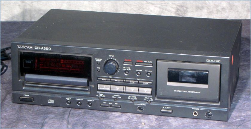 TASCAM CD A500 COMBO CD PLAYER/ CASSETTE DECK  