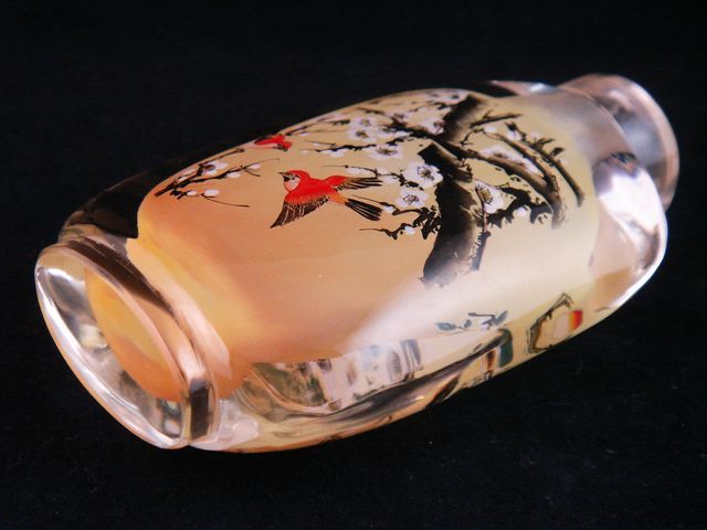 PEKING GLASS BIRDS ON TREES PAINTED LARGE SNUFF BOTTLE  