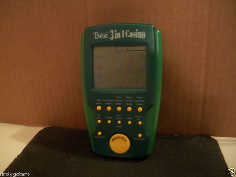 HANDHELD GAME, BEE 3 in 1 CASINO, BLACK JACK, POKER, SLOTS, TECHNO 