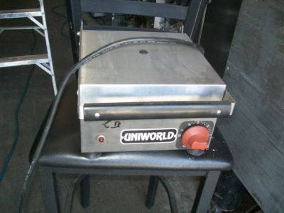 UNIWORLD PANINI ELECTRIC FLAT GRILL, 115 V  