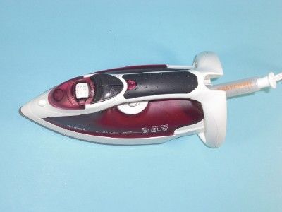 fal White Red Ultraglide Easycord Steam Iron FV4379  