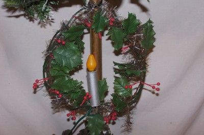 VTG LOT OF CHRISTMAS DECORATIONS WREATH/CENTERPIECE/ETC  