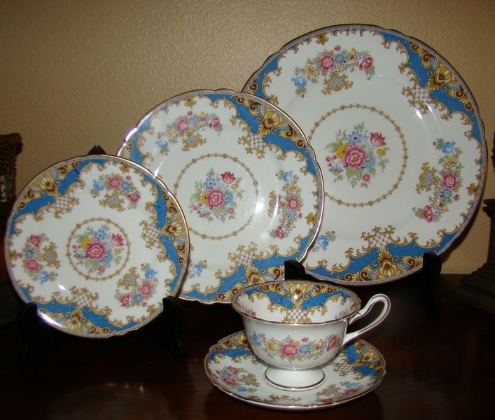 Shelley Fine China Sheraton Blue 5 Piece Place Setting  