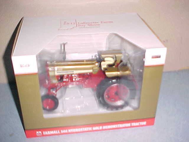   544 HYDROSTATIC GOLD DEMONSTRATOR 2011 LAFAYETTE SHOW 1/16 NIB  