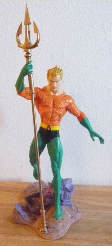   TIM BRUCKNER FIGURE DC DIRECT TOYS JLA FROM BATMAN CARTOON  