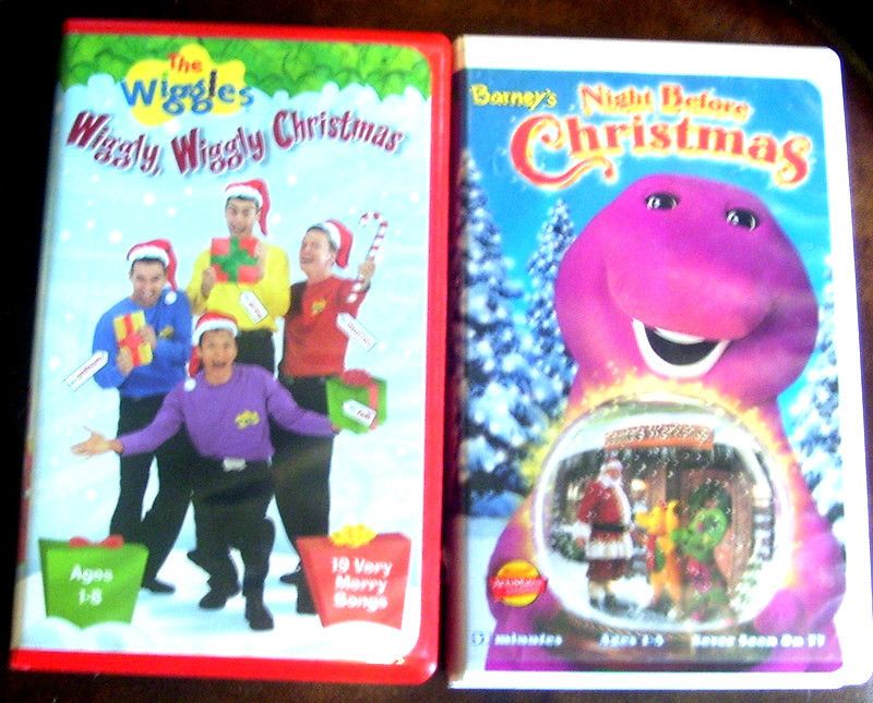 VHS CHRISTMAS TV FAVORITES, BARNEY & WIGGLES, TOTAL 97 MIN 