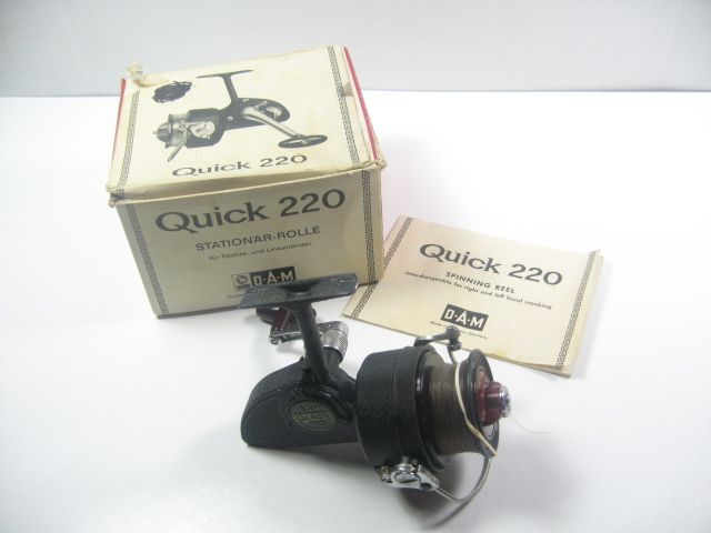 VINTAGE DAM QUICK 330 SPINNING FISHING REEL IN QUICK 220 BOX  