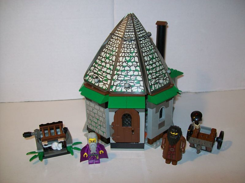 Lego 4707 Harry Potter Hagrids Hut w/Instructions  