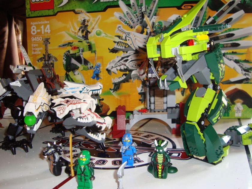 AUTHENTIC NINJAGO LEGO Epic battle SET INCLUDES GREEN NINJA JUST 