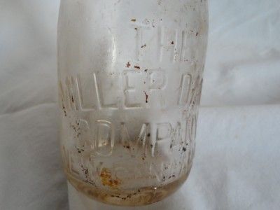 Vintage MILLER DAIRY COMPANY 10 OZ MILK BOTTLE / NEW CANAAN CT 