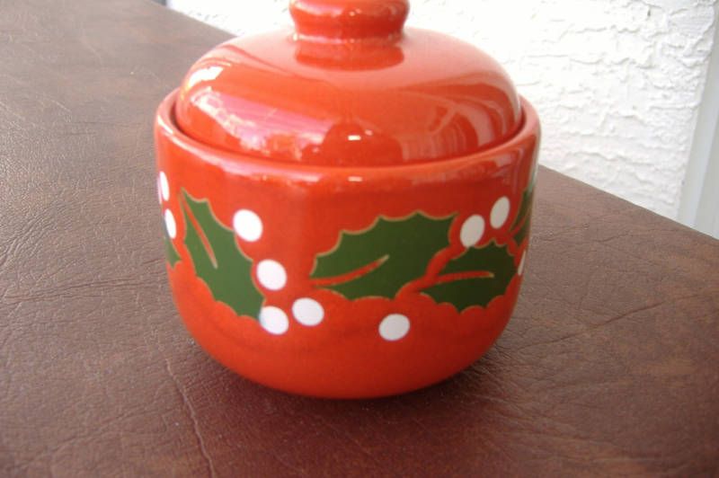 Waechtersbach Christmas Sugar Bowl w/Lid Holly &Berry  