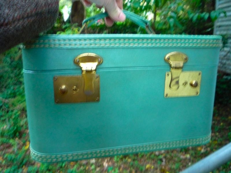   see my other auctions for a matching suitcases h per calculator