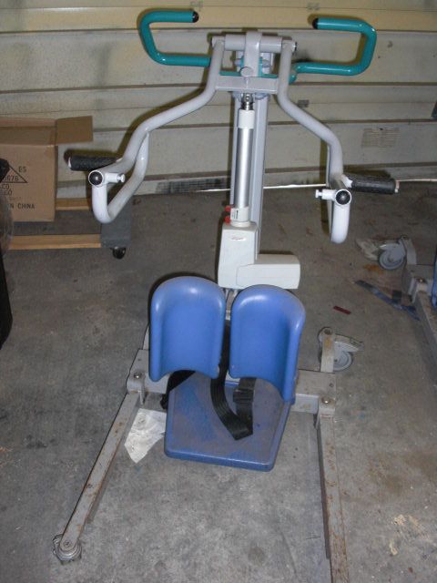 Arjo Sara 3000 Sit to Stand Lift  